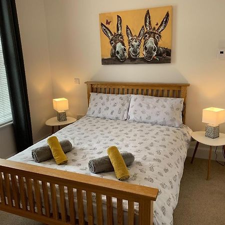 No 7 Quiet, Two Bedroom Ground Floor Flat In Tornagrain Great For Early Airport Departures Or Late Flights Dalcross Екстер'єр фото