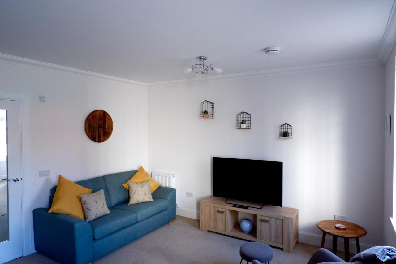 No 7 Quiet, Two Bedroom Ground Floor Flat In Tornagrain Great For Early Airport Departures Or Late Flights Dalcross Екстер'єр фото