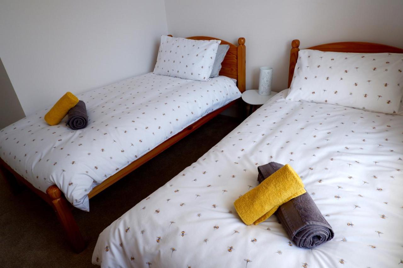No 7 Quiet, Two Bedroom Ground Floor Flat In Tornagrain Great For Early Airport Departures Or Late Flights Dalcross Екстер'єр фото
